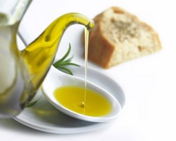 De authentieke smaak van Spaanse olijfolie is bekend over de gehele wereld, proef het zelf en ontdek het verschil
