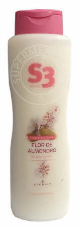 S3 Gel de Bano y Ducha Flor de Almendro Bad & Douchegel is een speciaal Spaanse product en doorgaans niet snel te vinden buiten Spanje